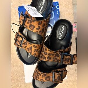 NIB Arizona Jean Company Brown Leopard Sandals Slides Summer Animal Print size 7